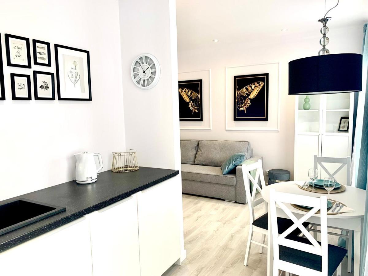 Apartamenty Sienkiewicza - Bezplatny Parking, Centrum, Park, Fv Kielce Buitenkant foto