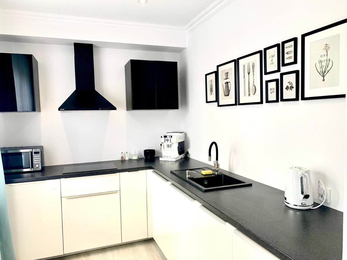 Apartamenty Sienkiewicza - Bezplatny Parking, Centrum, Park, Fv Kielce Buitenkant foto