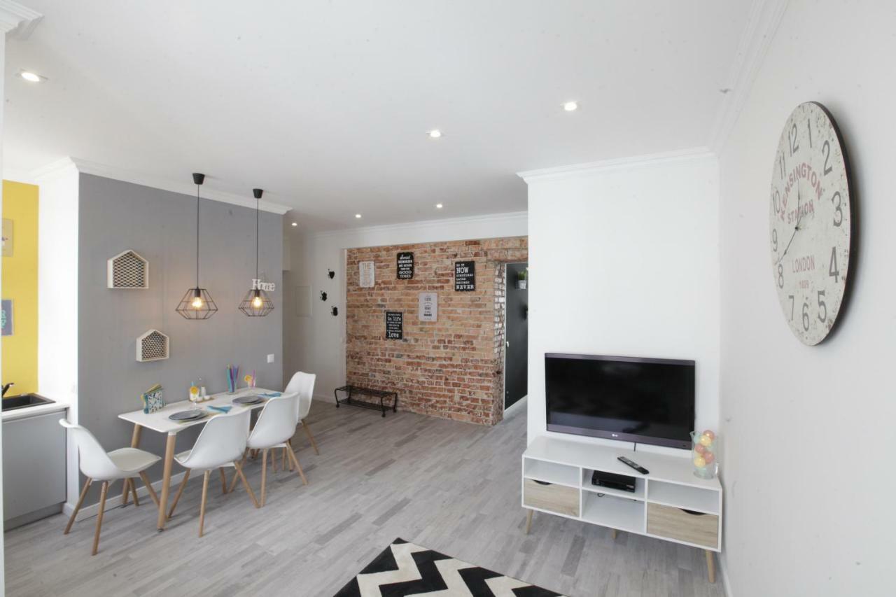 Apartamenty Sienkiewicza - Bezplatny Parking, Centrum, Park, Fv Kielce Buitenkant foto