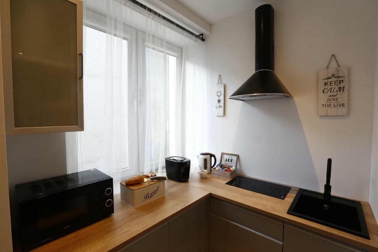 Apartamenty Sienkiewicza - Bezplatny Parking, Centrum, Park, Fv Kielce Buitenkant foto